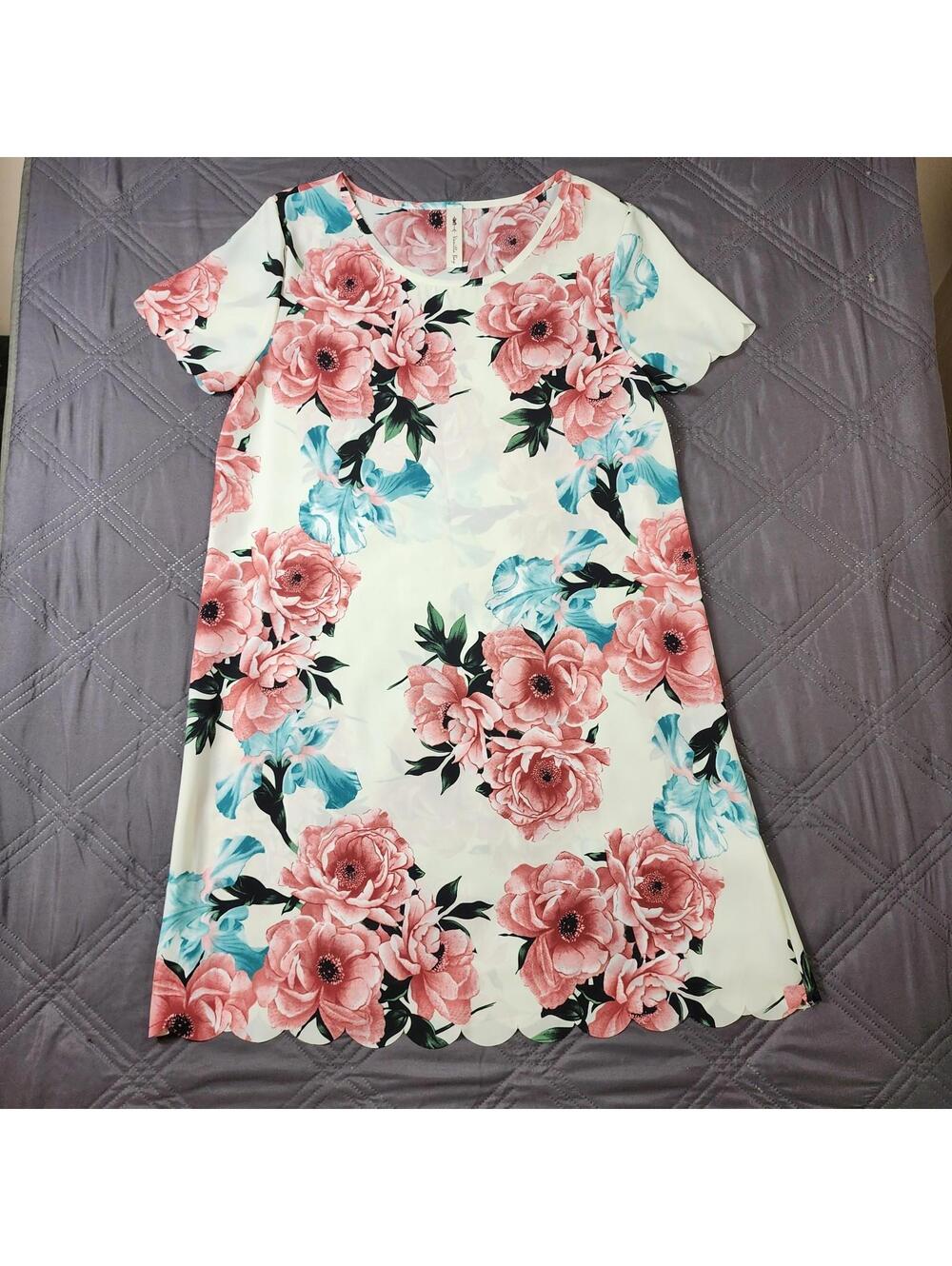 Vanilla Bay Beige Floral Short Sleeve Shift Dress Size Small Boho Coquette